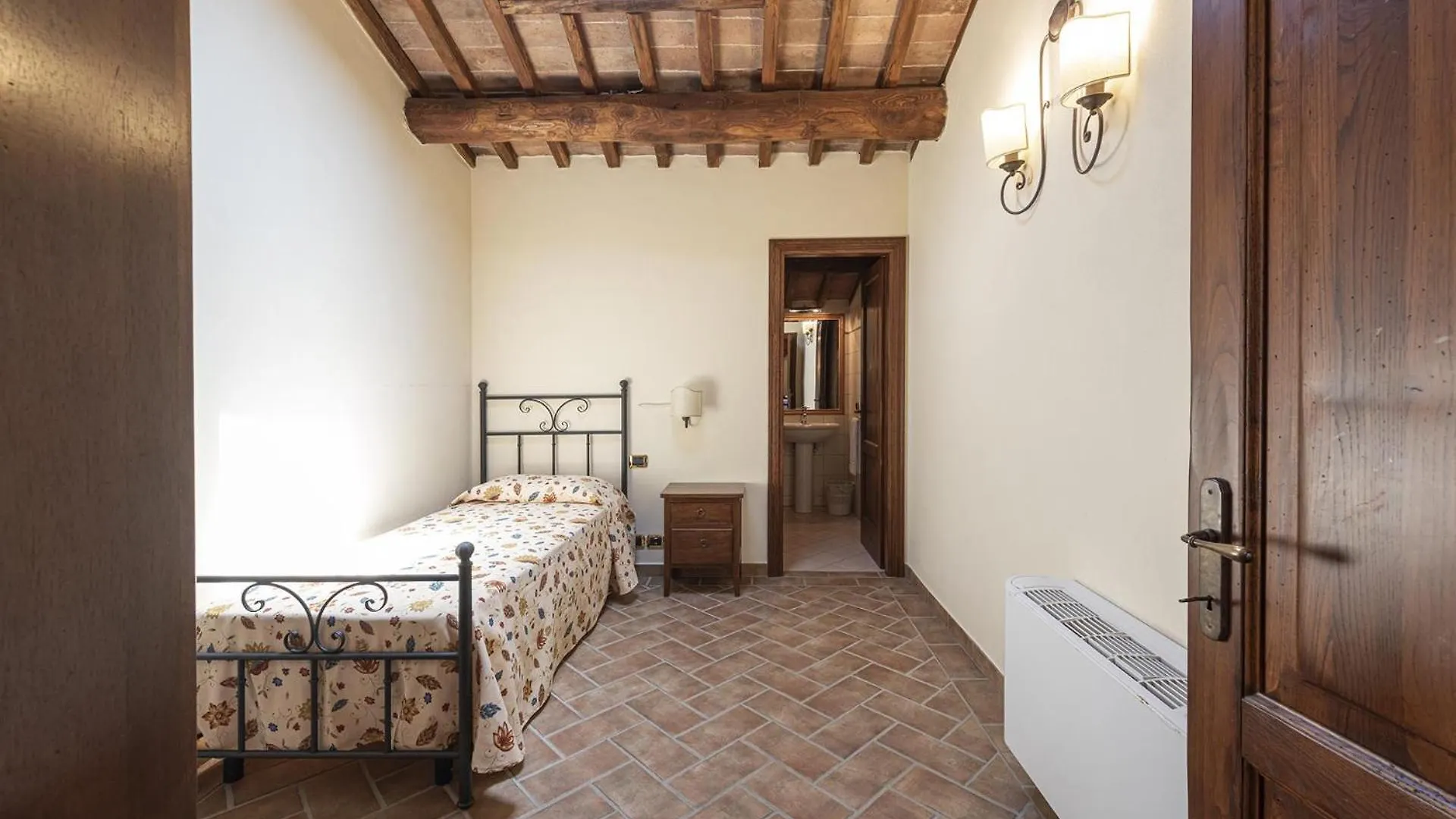 דירות מונטלצ'ינו Antica Grancia Di Quercecchio 0*,  איטליה
